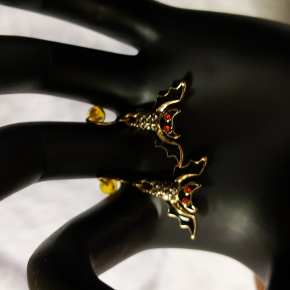 NWOT Hanging Bat Metallic Hook Earrings - Picture 2 of 3